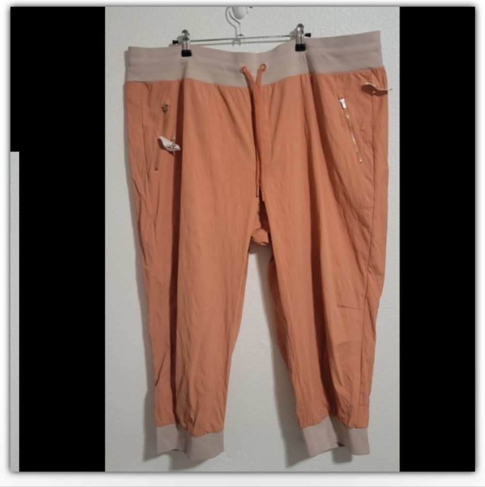 Athleta cropped quick dry like pants see description for sizing